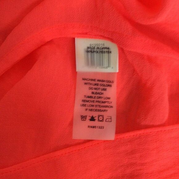 Vince Camuto  neon blouse size M - Picture 8 of 8